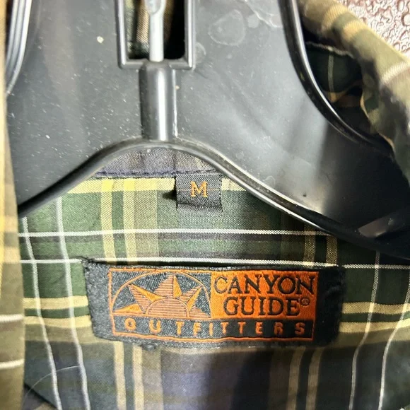 Men’s Med Casual Green, Navy and Yellow Pearl Snap Shirt - Picture 3 of 3